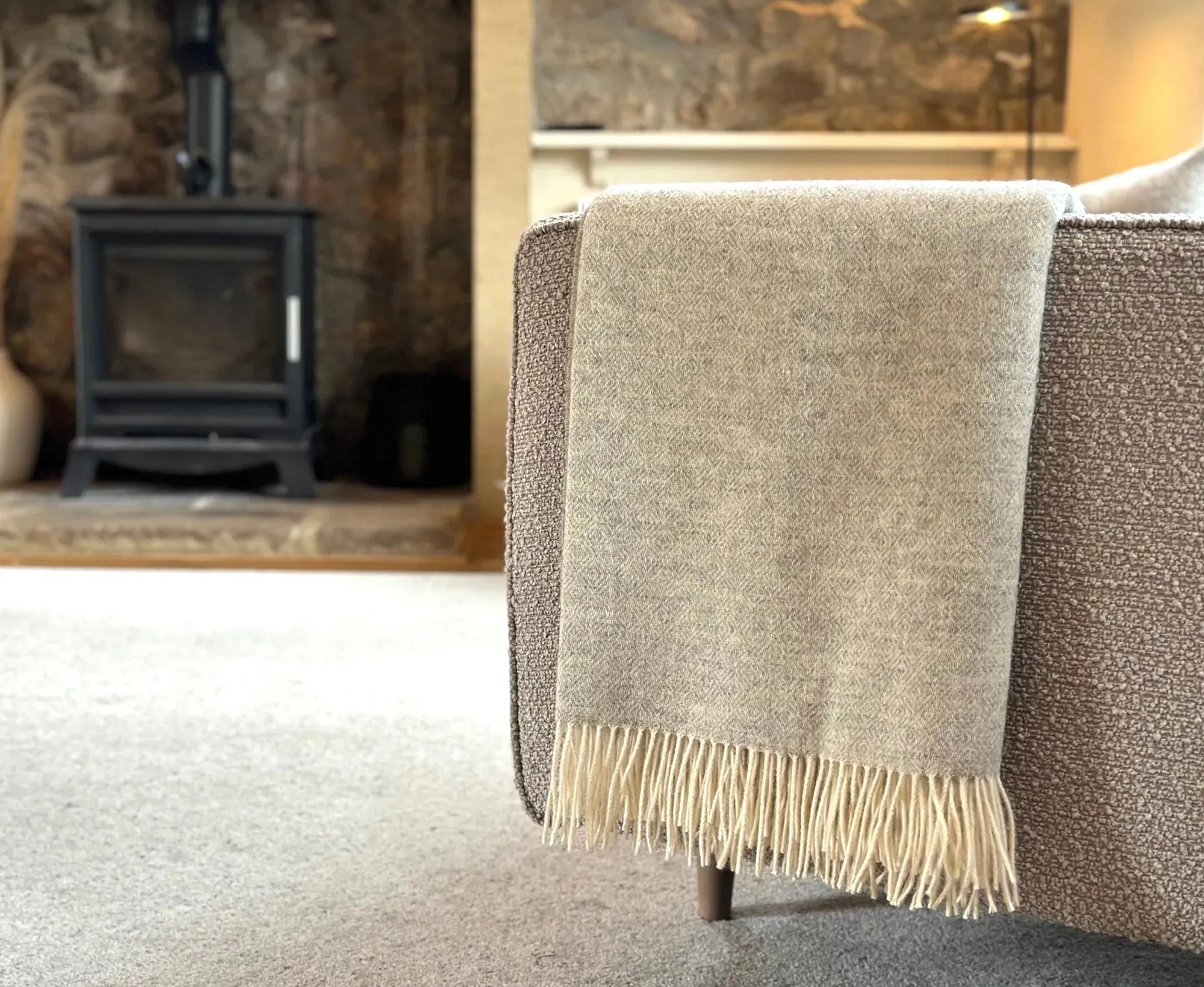 100% Lambswool Diamond Throw Light Grey