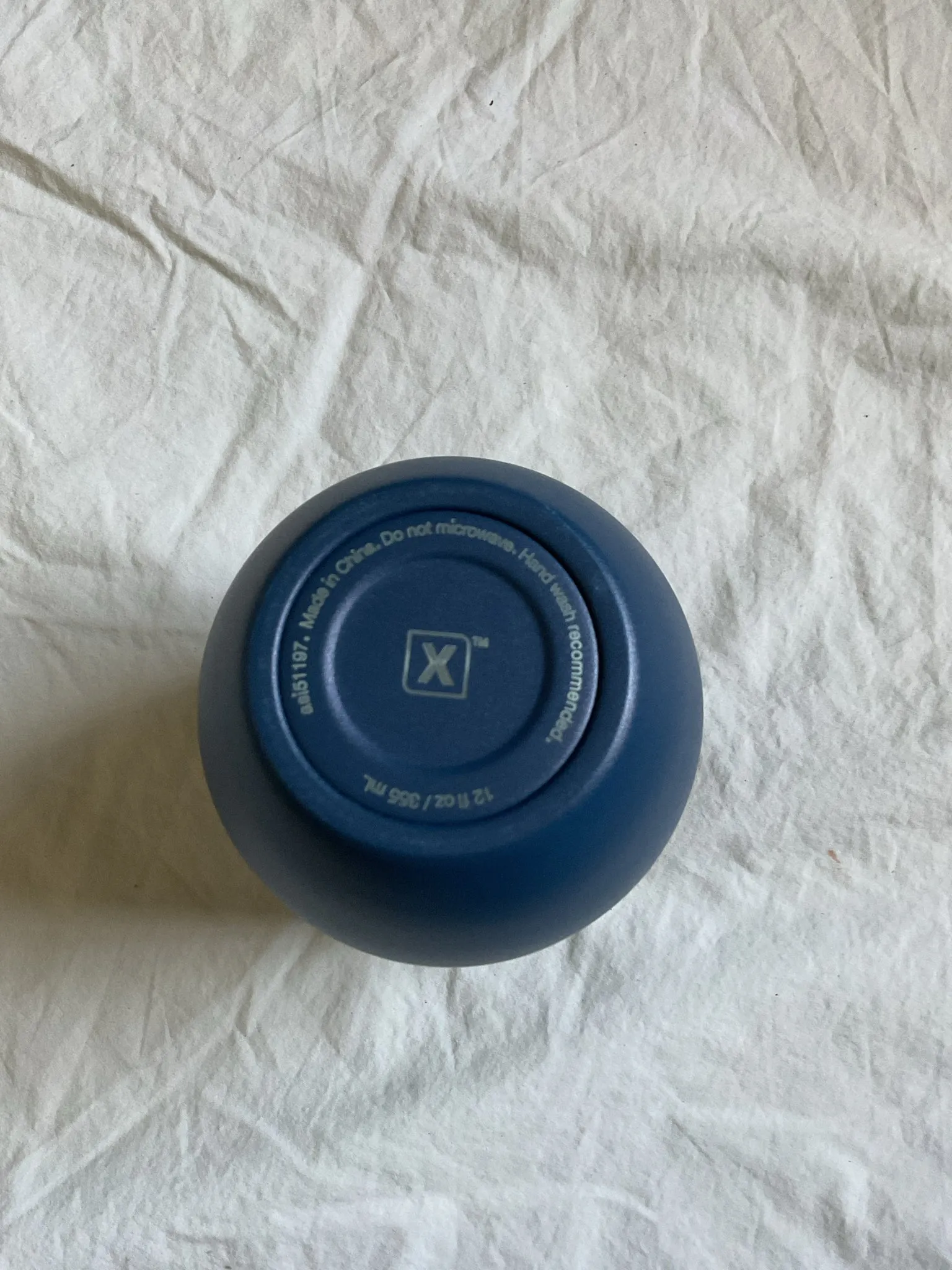 Insulated travel coffee mug