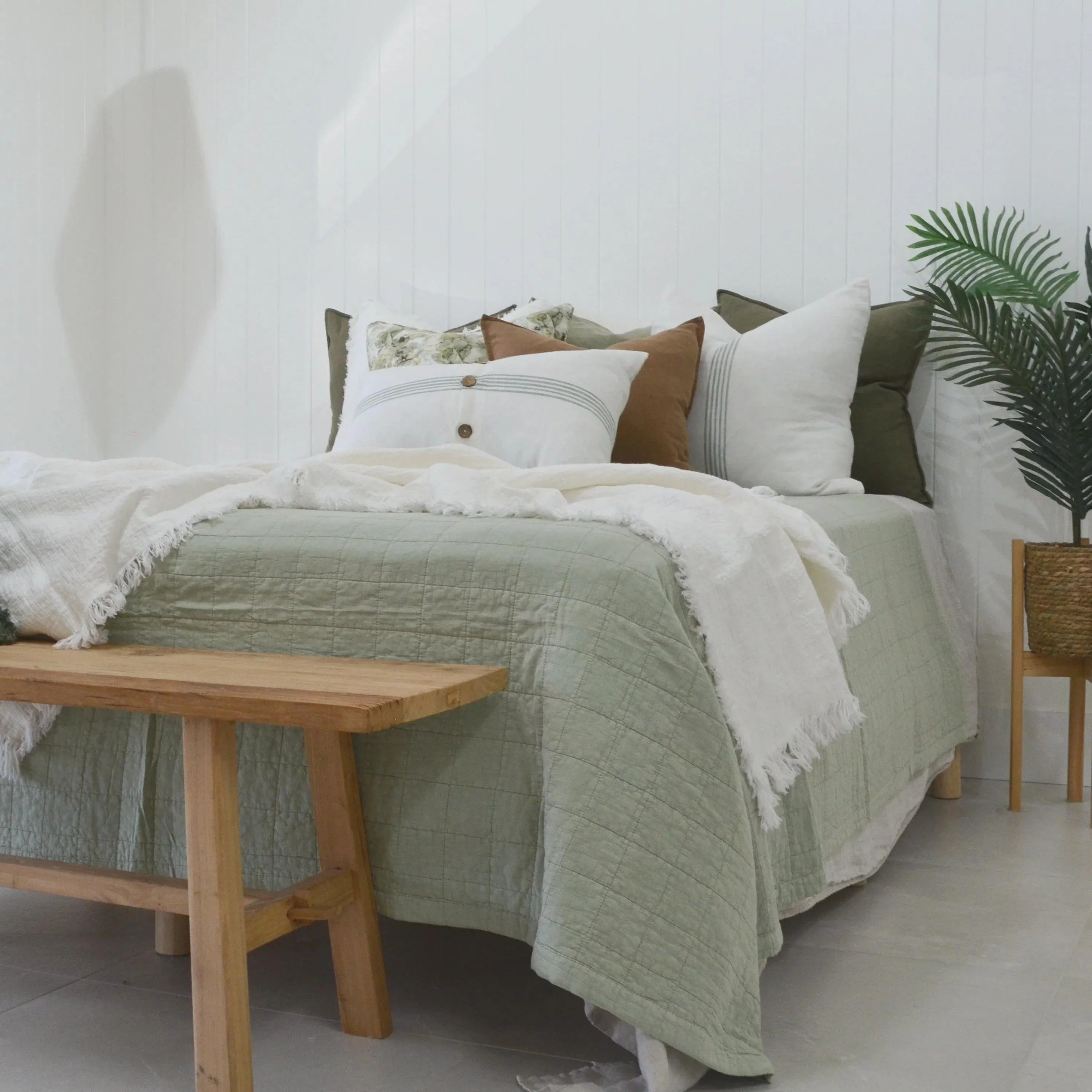 Stonewashed Cotton Reversible Quilt | Sage Green